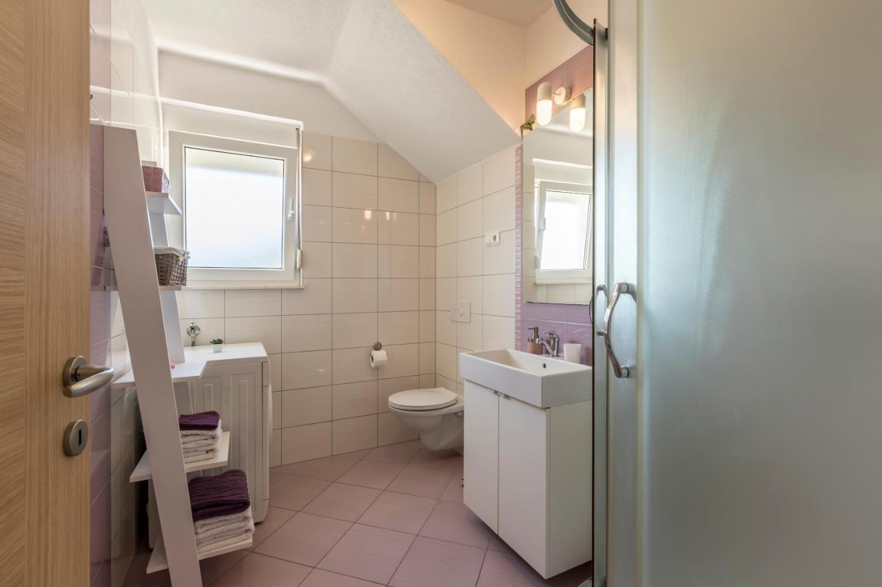 Apart Sa Terasom 250M Od Plaze,Parking,Wi Fi,Rostilj Trogir Exterior photo